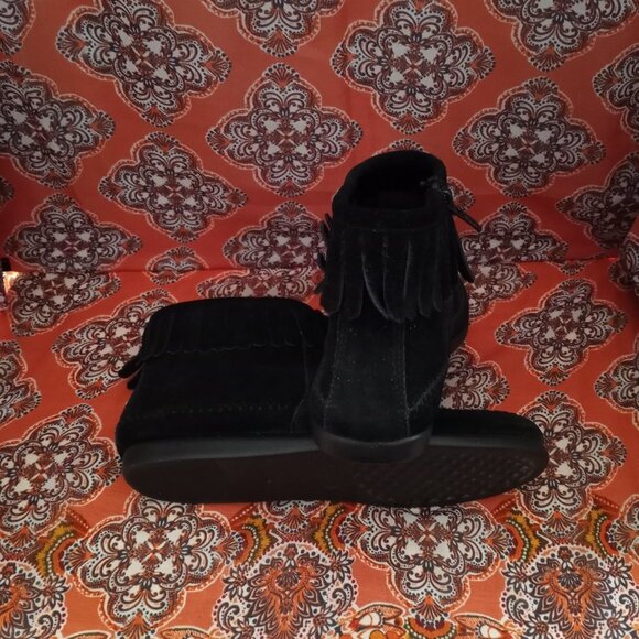 AEROSOLES Linbo Moccasin Style Fringe Black Suede Ankle Boots Size 6 - Picture 11 of 14